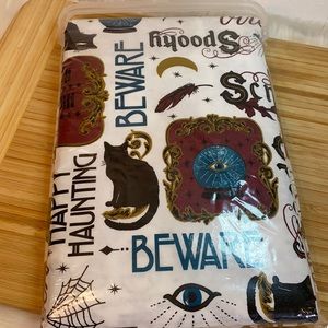 Pegs Tablecloth Haunted Hallow
